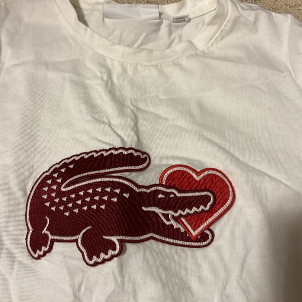 Lacoste - Picture 2 of 3